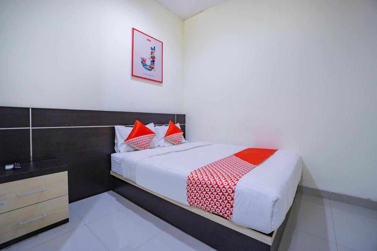 Oyo 2357 Syariah Grand Raudhah Hotel Jakarta Buitenkant foto
