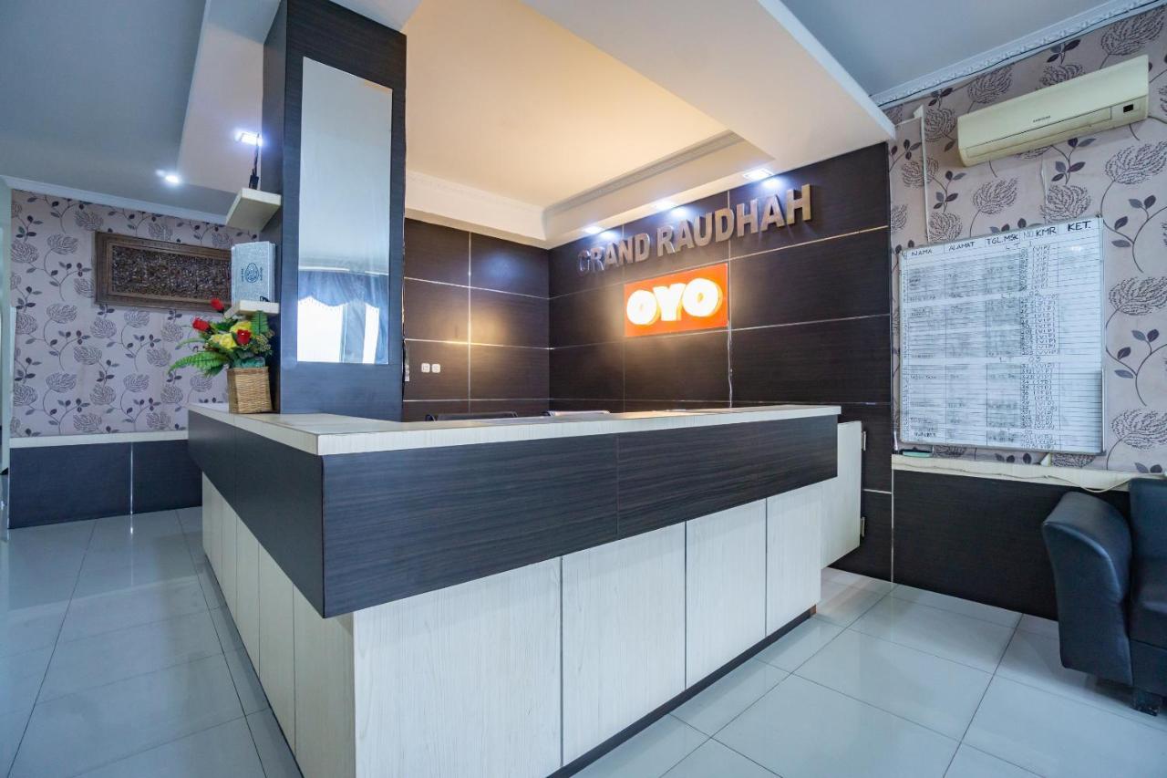 Oyo 2357 Syariah Grand Raudhah Hotel Jakarta Buitenkant foto