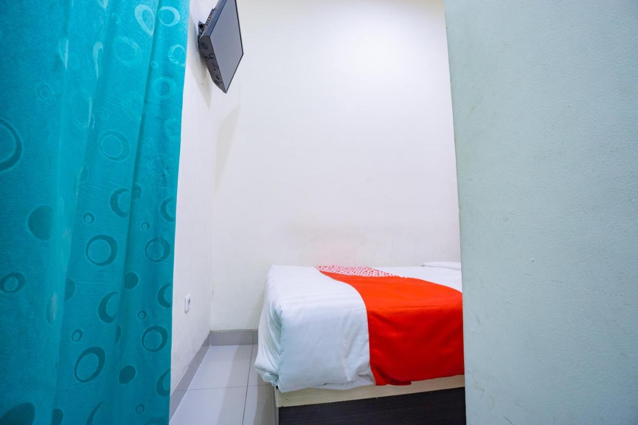 Oyo 2357 Syariah Grand Raudhah Hotel Jakarta Buitenkant foto