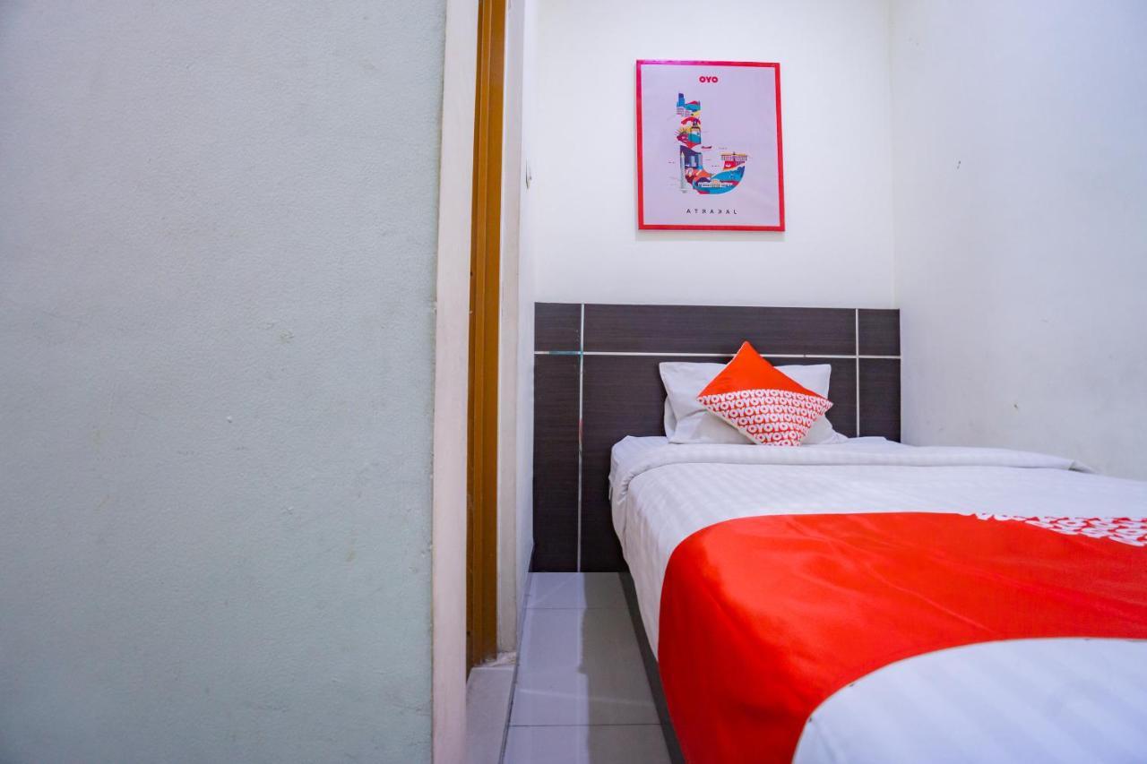Oyo 2357 Syariah Grand Raudhah Hotel Jakarta Buitenkant foto
