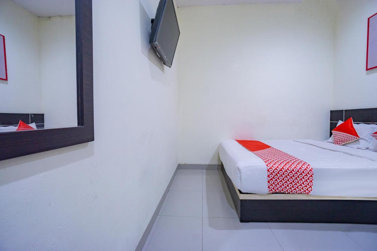 Oyo 2357 Syariah Grand Raudhah Hotel Jakarta Buitenkant foto