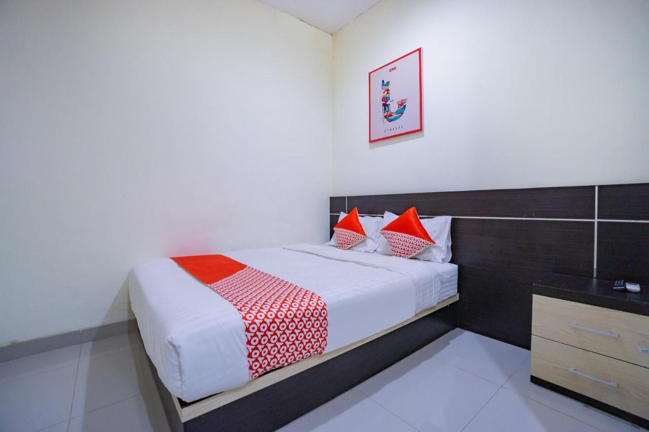 Oyo 2357 Syariah Grand Raudhah Hotel Jakarta Buitenkant foto