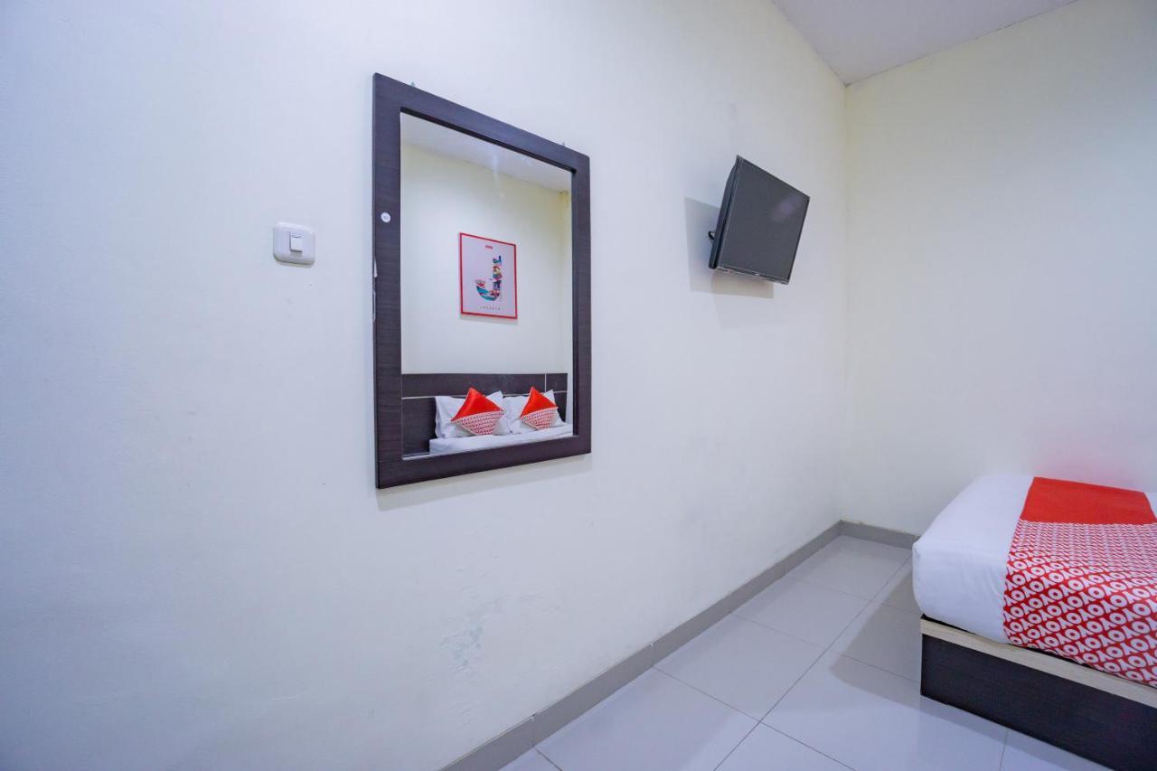 Oyo 2357 Syariah Grand Raudhah Hotel Jakarta Buitenkant foto