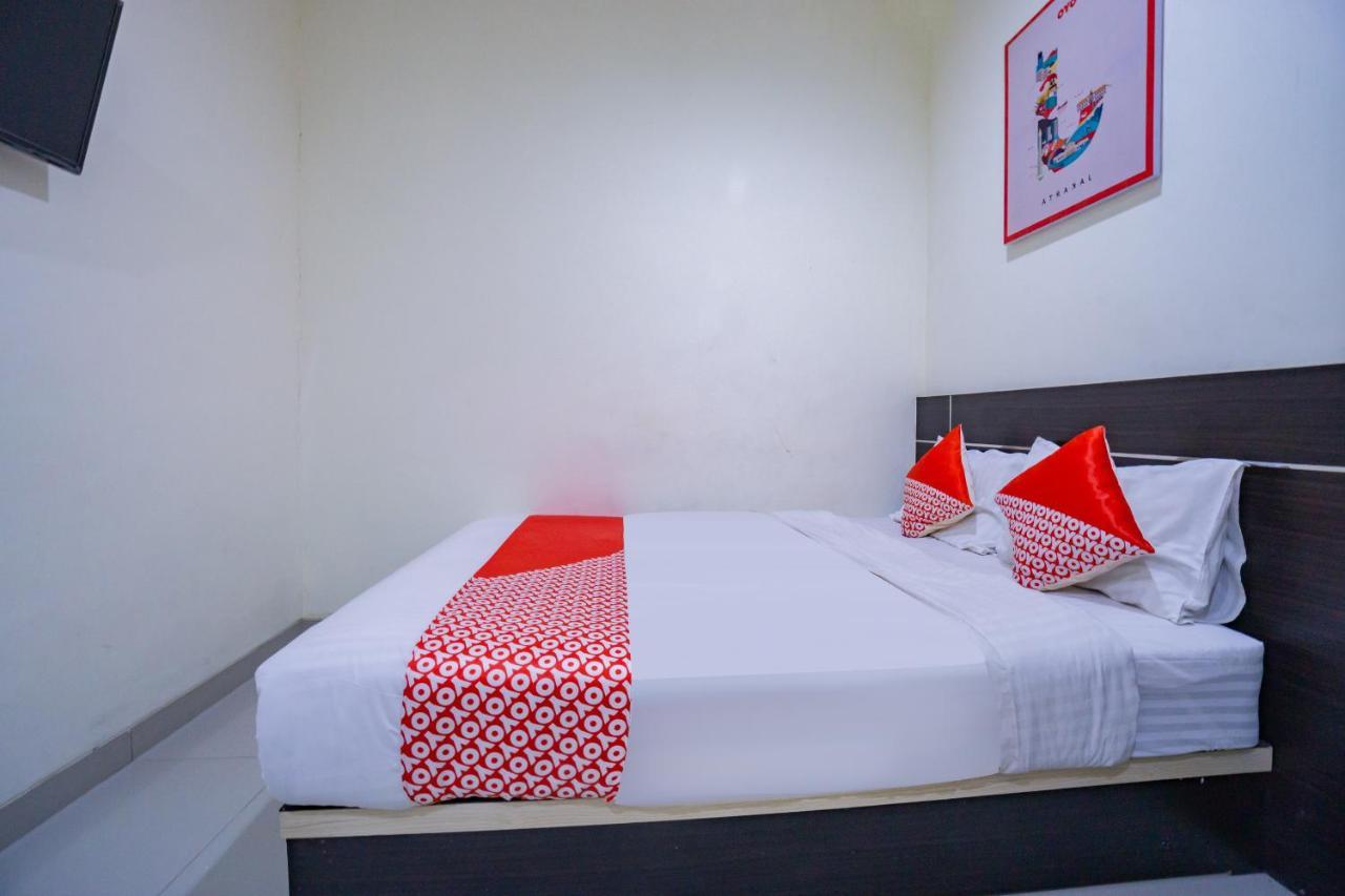 Oyo 2357 Syariah Grand Raudhah Hotel Jakarta Buitenkant foto