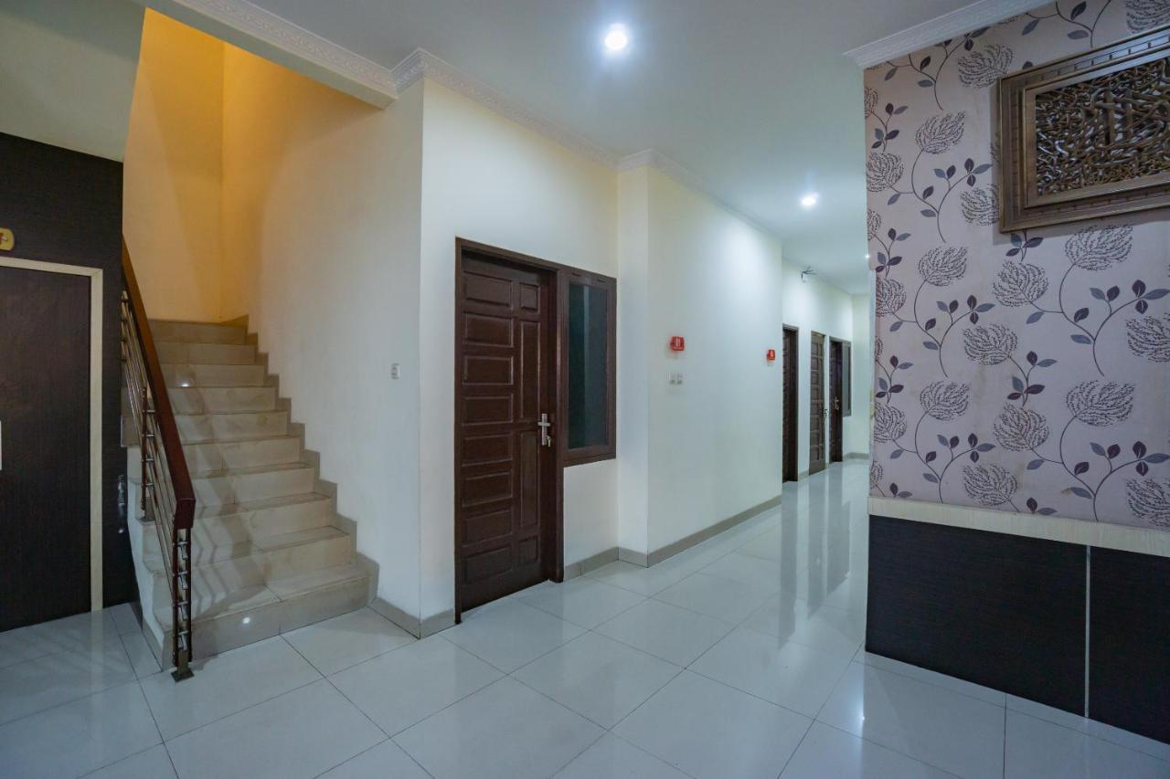 Oyo 2357 Syariah Grand Raudhah Hotel Jakarta Buitenkant foto