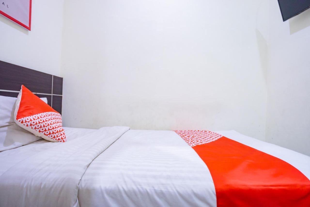 Oyo 2357 Syariah Grand Raudhah Hotel Jakarta Buitenkant foto