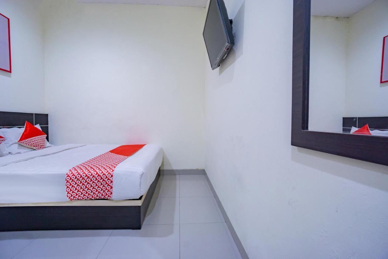 Oyo 2357 Syariah Grand Raudhah Hotel Jakarta Buitenkant foto