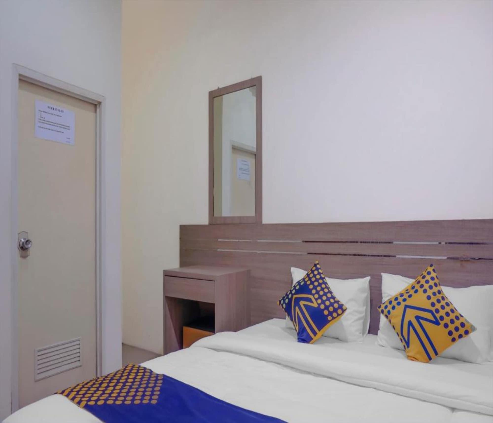 Oyo 2357 Syariah Grand Raudhah Hotel Jakarta Buitenkant foto