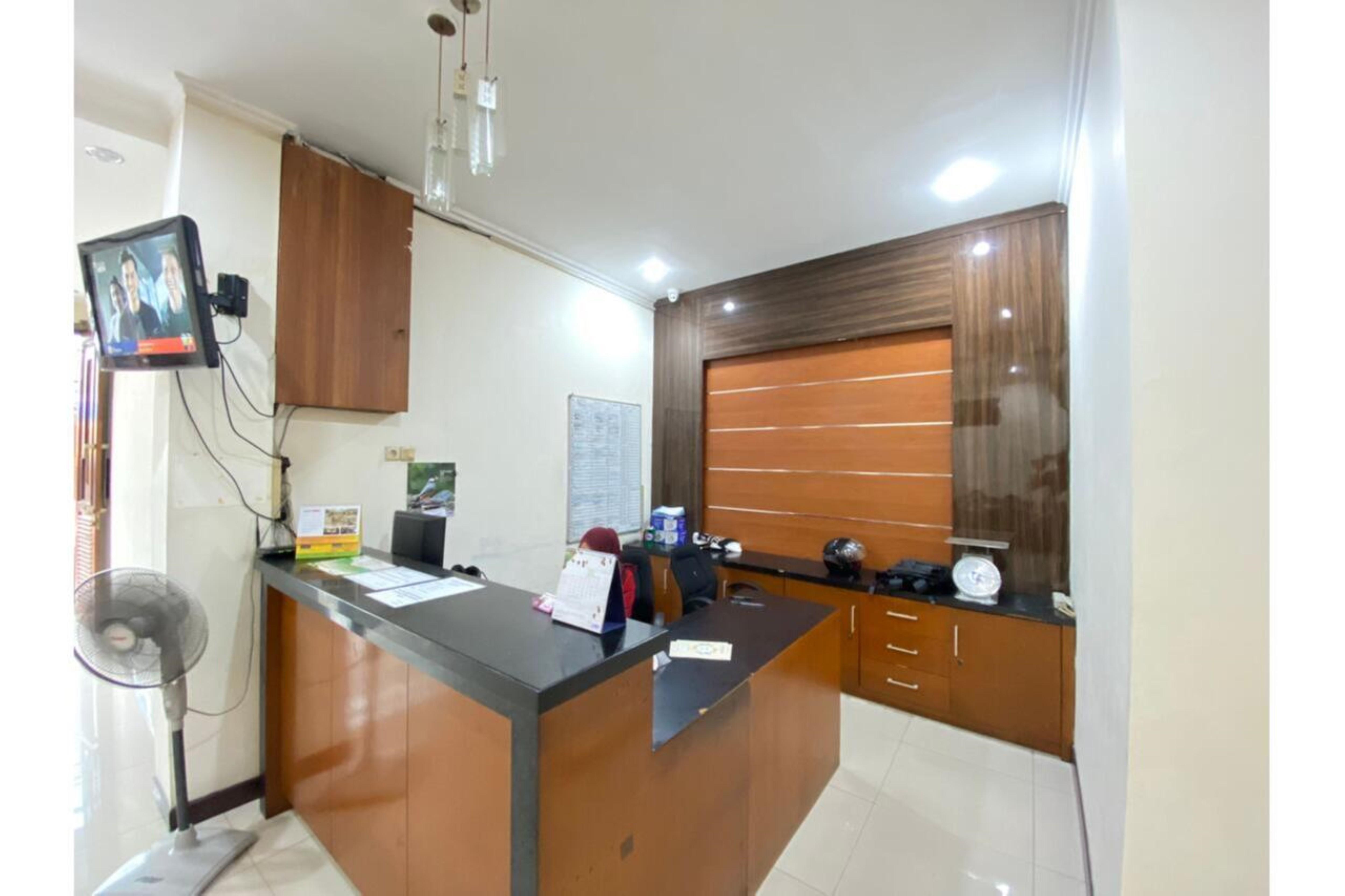 Oyo 2357 Syariah Grand Raudhah Hotel Jakarta Buitenkant foto