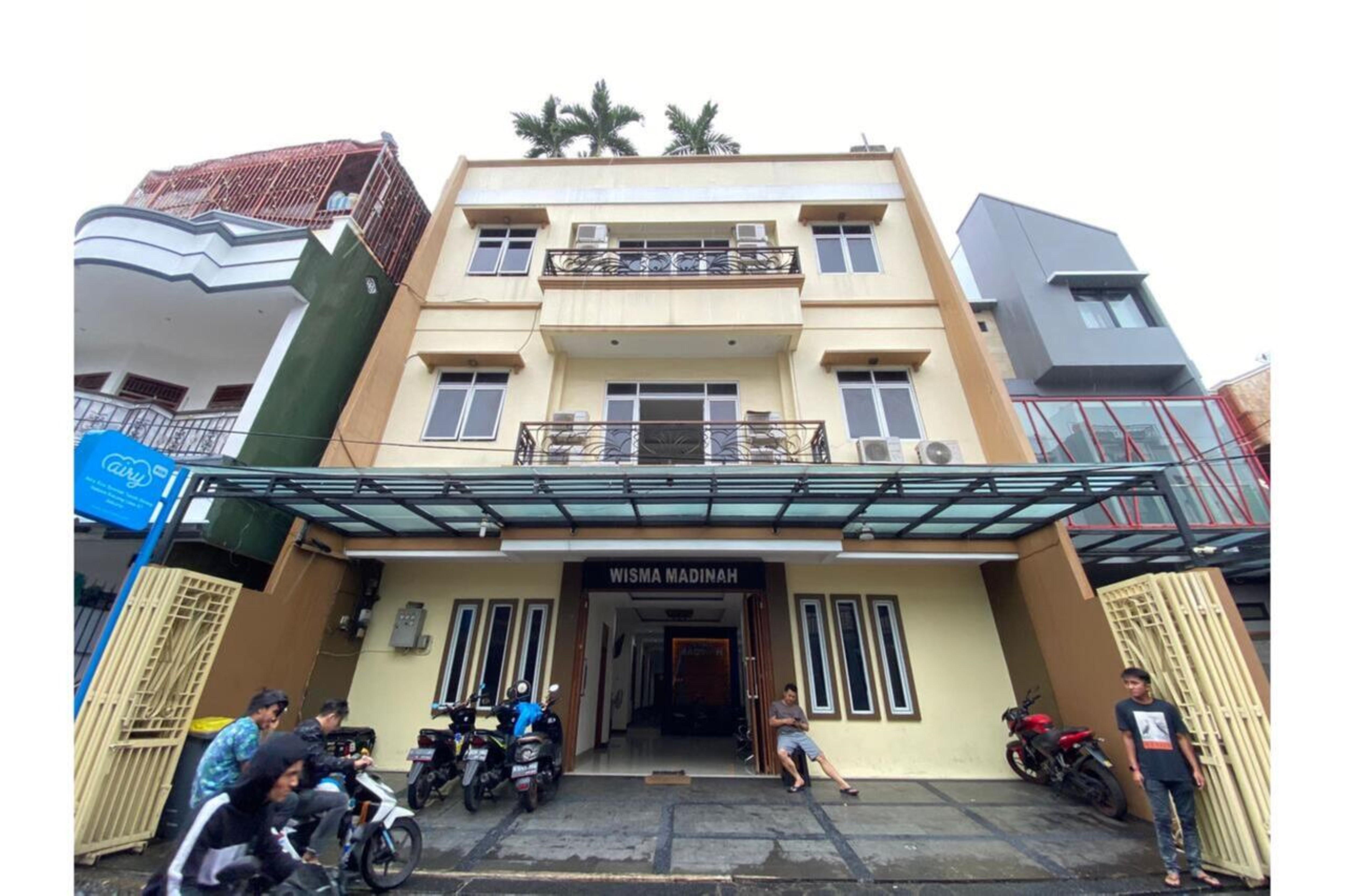 Oyo 2357 Syariah Grand Raudhah Hotel Jakarta Buitenkant foto