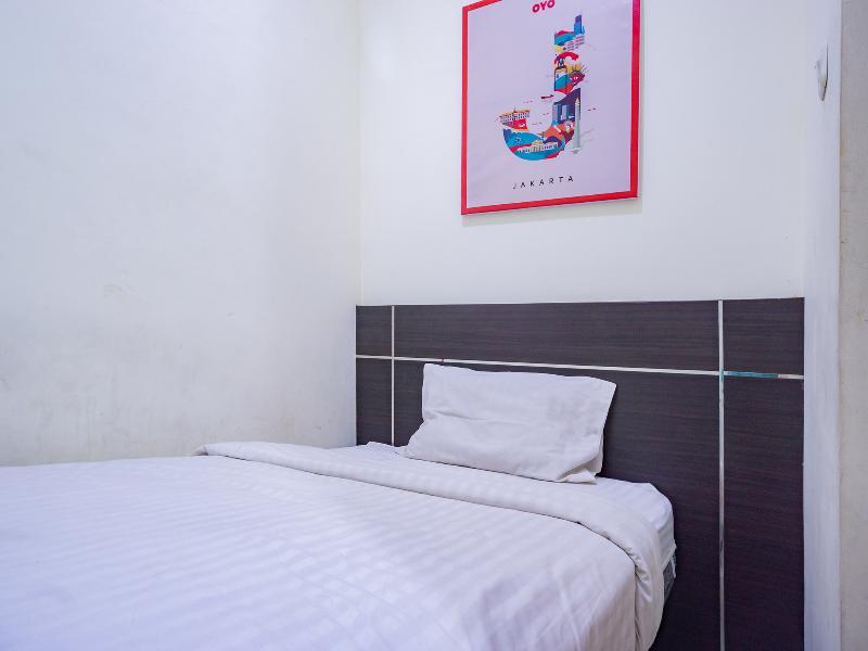 Oyo 2357 Syariah Grand Raudhah Hotel Jakarta Buitenkant foto