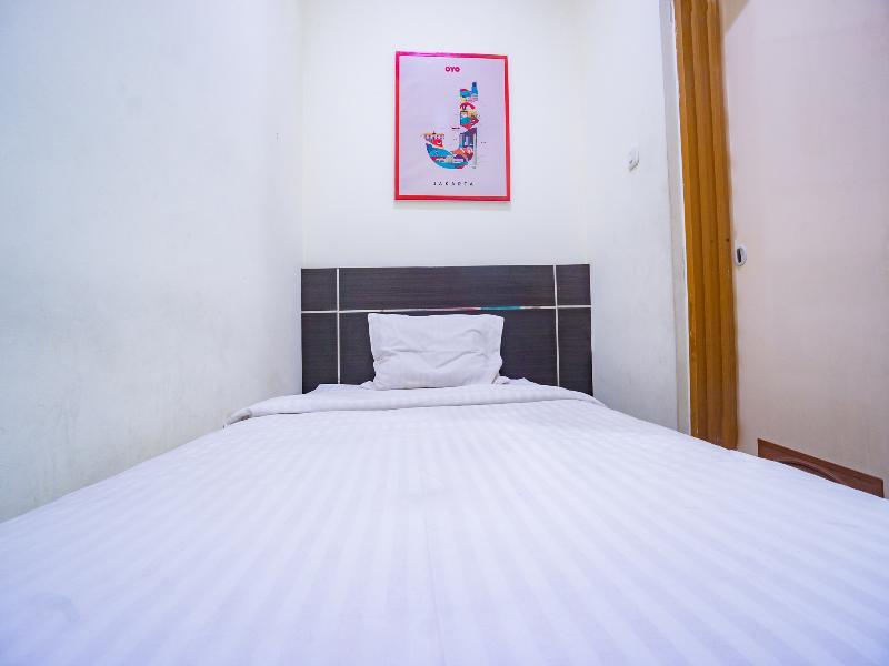 Oyo 2357 Syariah Grand Raudhah Hotel Jakarta Buitenkant foto